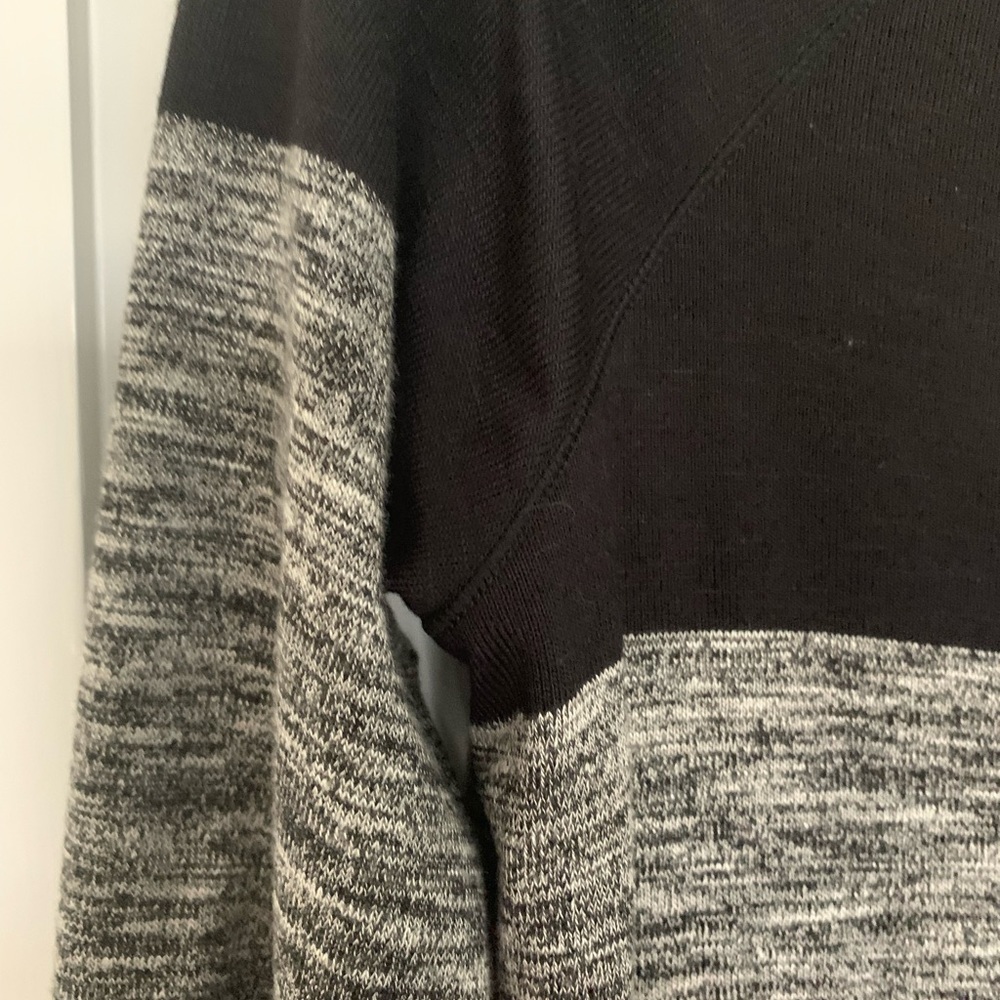 Max Studio Tunic - Picture 4 of 4